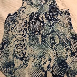 Small KARLIE 100% Polyester Aqua/Blue AnimalPrint Top Tunic